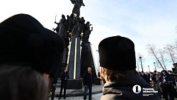 В Челябинске открыли 17‑метровый памятник Собору Архистратига Михаила