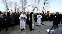 В Челябинске открыли 17‑метровый памятник Собору Архистратига Михаила