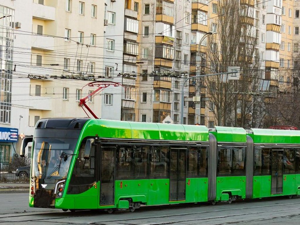 Трехсекционный трамвай вышел на обкатку в Челябинске