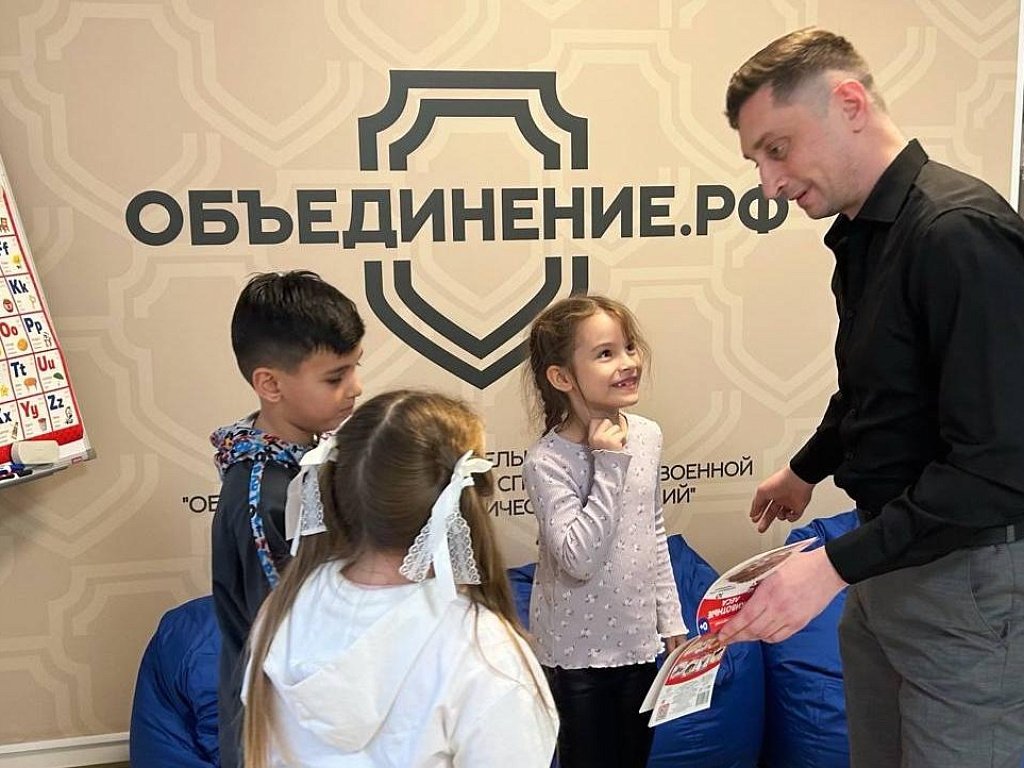 В Челябинске ветеран СВО обучает английскому детей сослуживцев