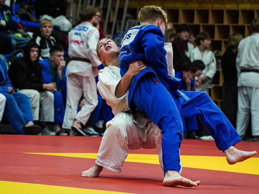 Челябинская команда завоевала путевку в финал турнира по дзюдо «Битва городов»