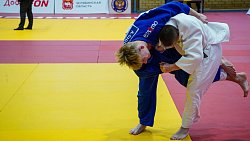 Челябинская команда завоевала путевку в финал турнира по дзюдо «Битва городов»