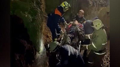 В Сосновском районе мужчину засыпало землей