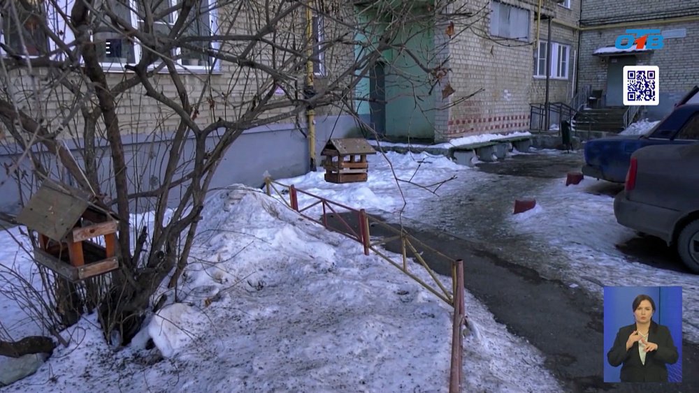 В Челябинске убрали наледь после ледяного дождя