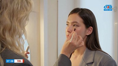 Узнаем, как наносить консилер, в рубрике «Косметичка»