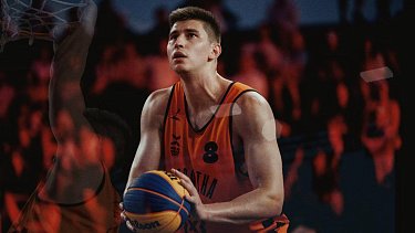 Челябинский баскетбольный клуб «Курчатов» усилил состав Егором Гатиным