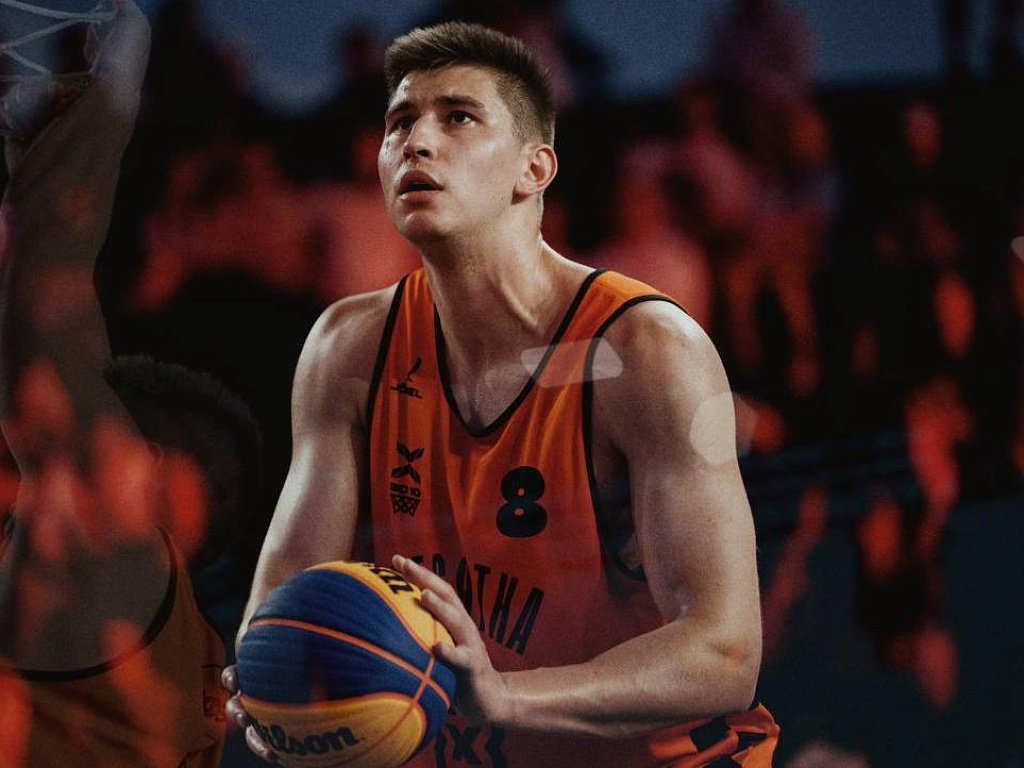 Челябинский баскетбольный клуб «Курчатов» усилил состав Егором Гатиным