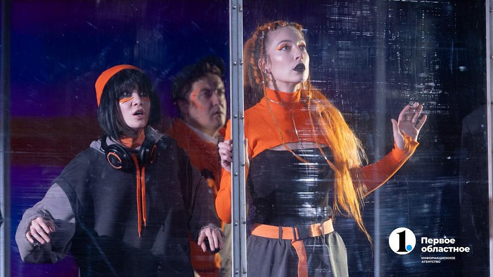 Темы подросткового буллинга и войны вынесли на челябинскую сцену актеры из Омска