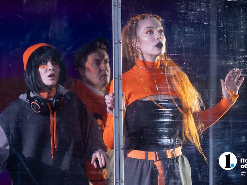 Темы подросткового буллинга и войны вынесли на челябинскую сцену актеры из Омска