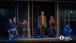 Темы подросткового буллинга и войны вынесли на челябинскую сцену актеры из Омска