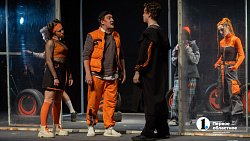 Темы подросткового буллинга и войны вынесли на челябинскую сцену актеры из Омска