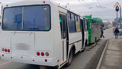 После ДТП с двумя автобусами в Челябинске возбуждено уголовное дело