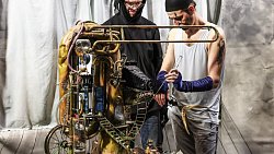 Челябинский режиссер завершает работу над спектаклем «Балаганчик» спустя 35 лет