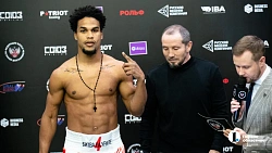 Боксеры встретились лицом к лицу перед жесткой рубкой на турнире в Челябинске