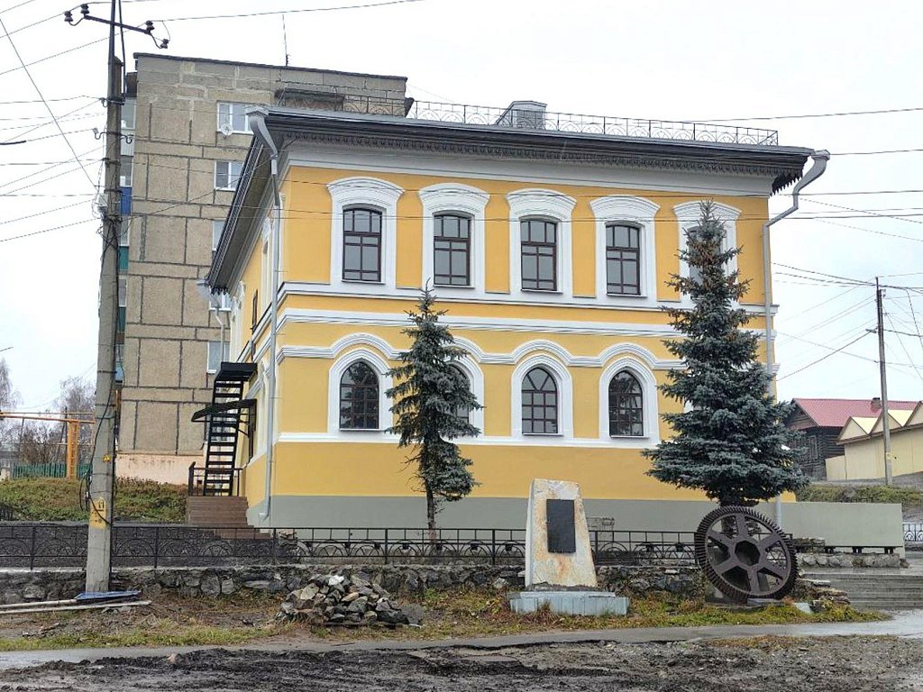 В Нязепетровске восстановили двухэтажное здание правления XIX века