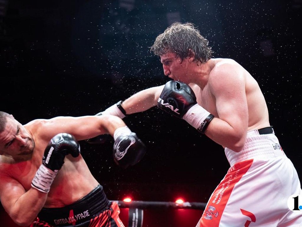 Боксер Тимур Бибилов одержал 10-ю победу в рамках турнира «Битва на Урале» в Челябинске