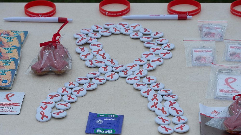 Половой путь остается основным способом передачи ВИЧ на Южном Урале