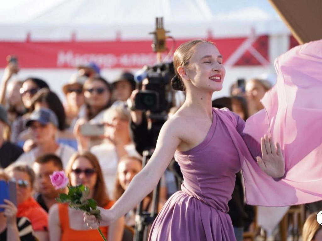 Парижская неделя моды стала победителем конкурса креативных индустрий