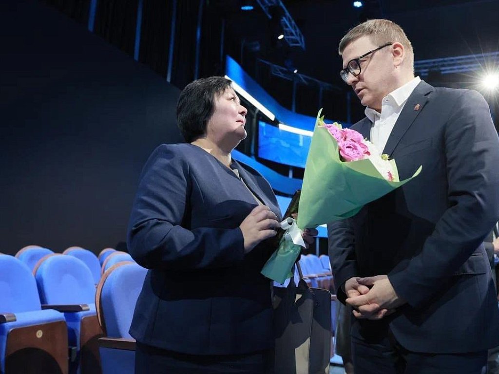 Мама двух героев СВО попросила Алексея Текслера помочь детскому лагерю