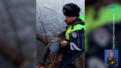 В Чесменском районе полицейские спасли мужчину