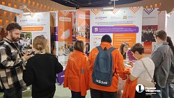 Алексей Текслер увидел вдохновляющие проекты волонтеров и добровольцев на форуме #МЫВМЕСТЕ