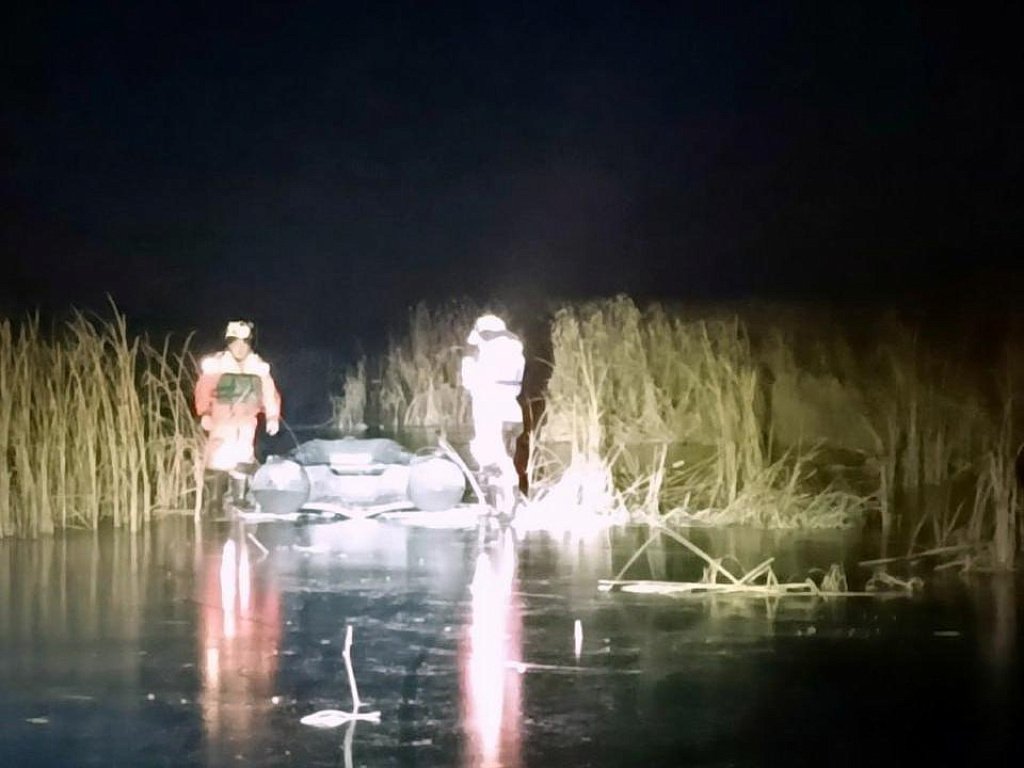 Отец и сын утонули во время подледной рыбалки в Челябинской области
