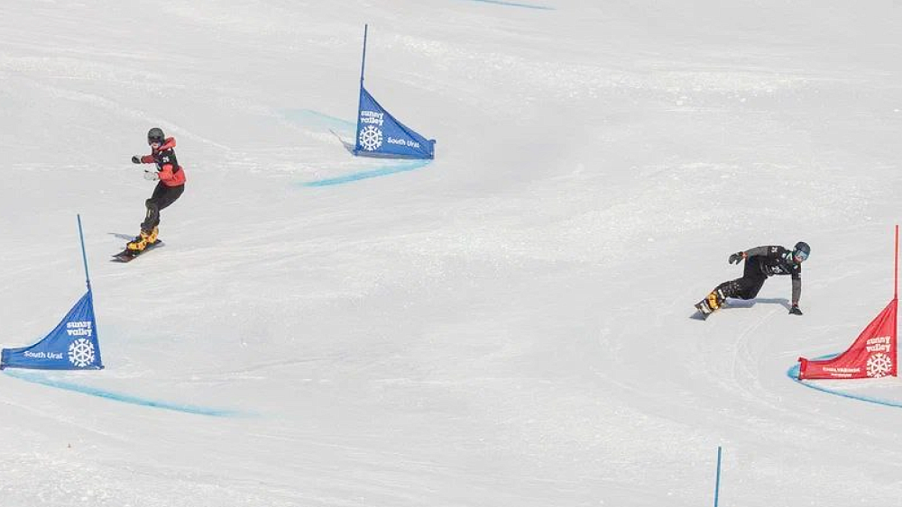 Сильнейшие сноубордисты России открыли сезон на ГЛК «Солнечная долина» в Миассе