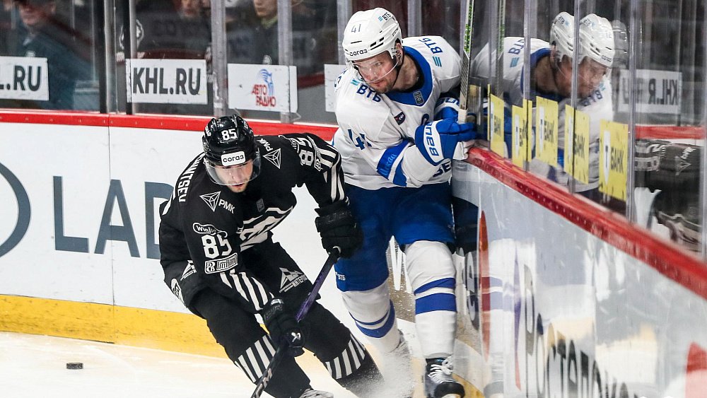 «Трактор» с разгромным счетом 4:8 проиграл московскому «Динамо» в Челябинске