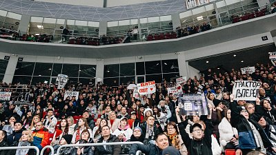 Болельщики челябинского «Трактора» освистали игру команды в матче с «Динамо»