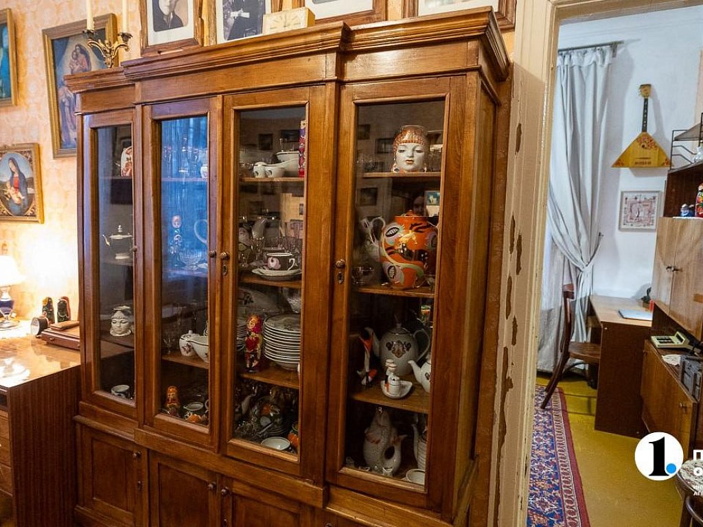 Многодетная семья из Челябинска открыла в своей квартире музей XX века