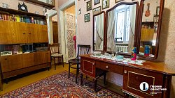 Многодетная семья из Челябинска открыла в своей квартире музей XX века