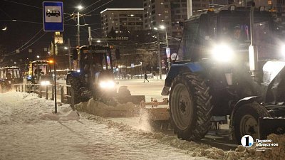 Свыше 130 машин вывели на очистку дорог от снега в Челябинске