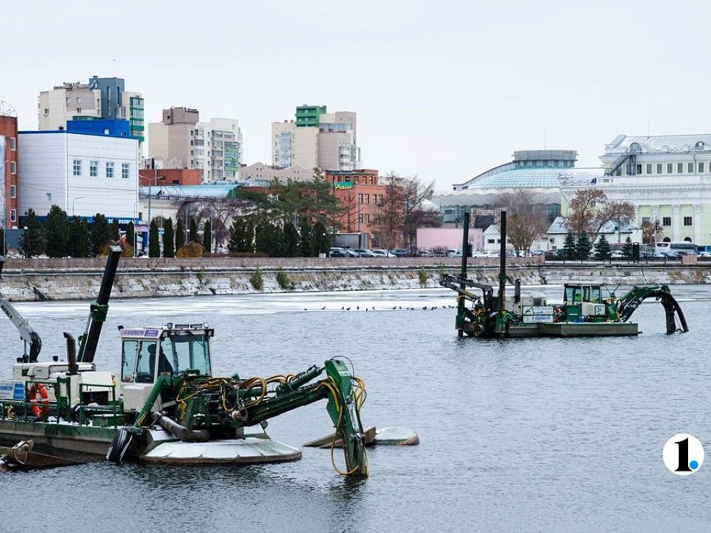 В Челябинске из Миасса за сезон извлекли более 1,5 млн кубометров ила и песка