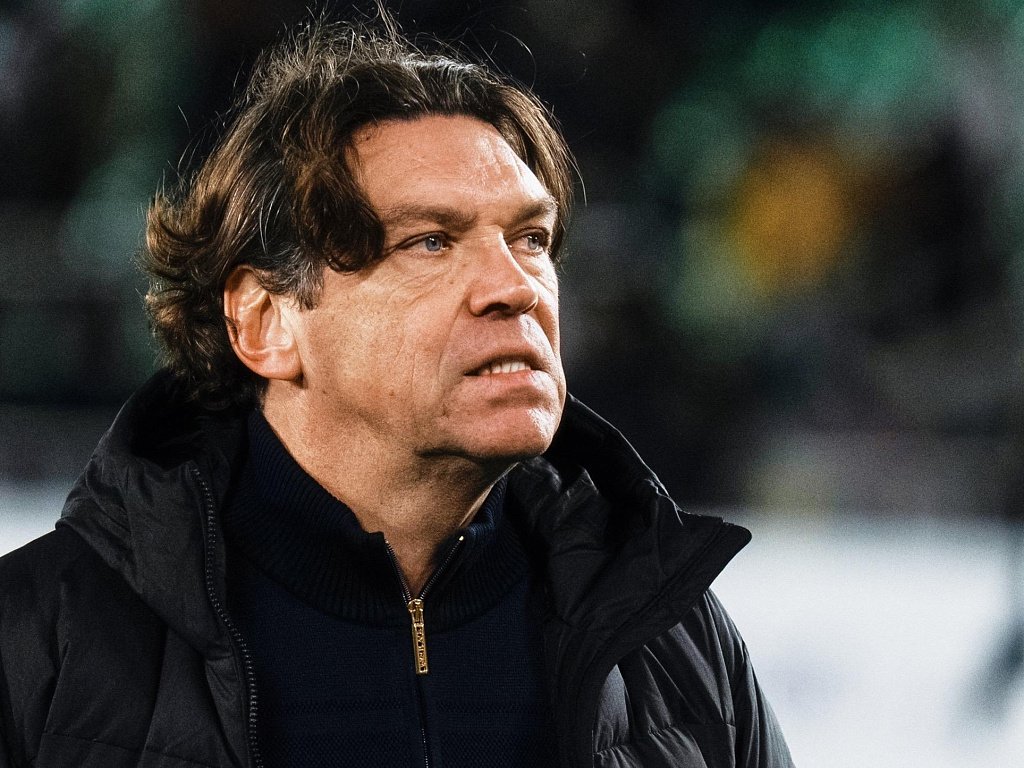 Футбольный клуб «Челябинск» продлил контракт с главным тренером Романом Пилипчуком