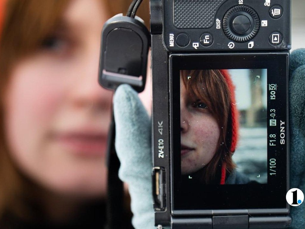 Бульдозеры и балерины: девушка из Челябинска делает фото в жанре сюрреализма