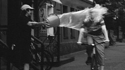 Бульдозеры и балерины: девушка из Челябинска делает фото в жанре сюрреализма