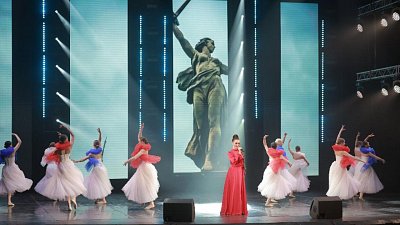 Челябинцы посетили концерт «Сталь характера, огонь воли» ко Дню Героев Отечества