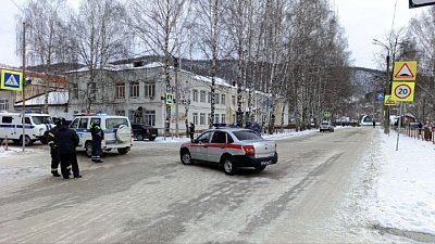 Школу в Челябинской области эвакуировали из‑за сообщения о минировании