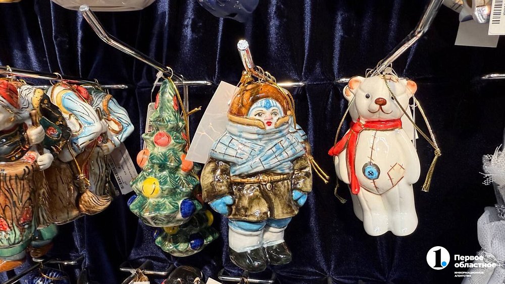 Стоимость новых елочных игрушек в Челябинске доходит до 10 тысяч рублей за штуку