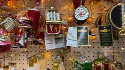 Стоимость новых елочных игрушек в Челябинске доходит до 10 тысяч рублей за штуку