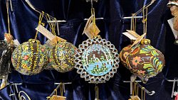 Стоимость новых елочных игрушек в Челябинске доходит до 10 тысяч рублей за штуку