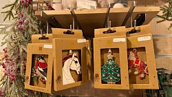 Стоимость новых елочных игрушек в Челябинске доходит до 10 тысяч рублей за штуку