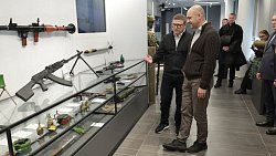 Полпред президента РФ Артем Жога осмотрел в Челябинске новый музей СВО