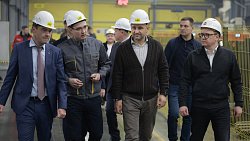 Артем Жога и Алексей Текслер посетили челябинский завод «ЛД Прайд»