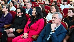 «Золотое перо» и «Открытый взгляд»: в Челябинске наградили лучших журналистов области