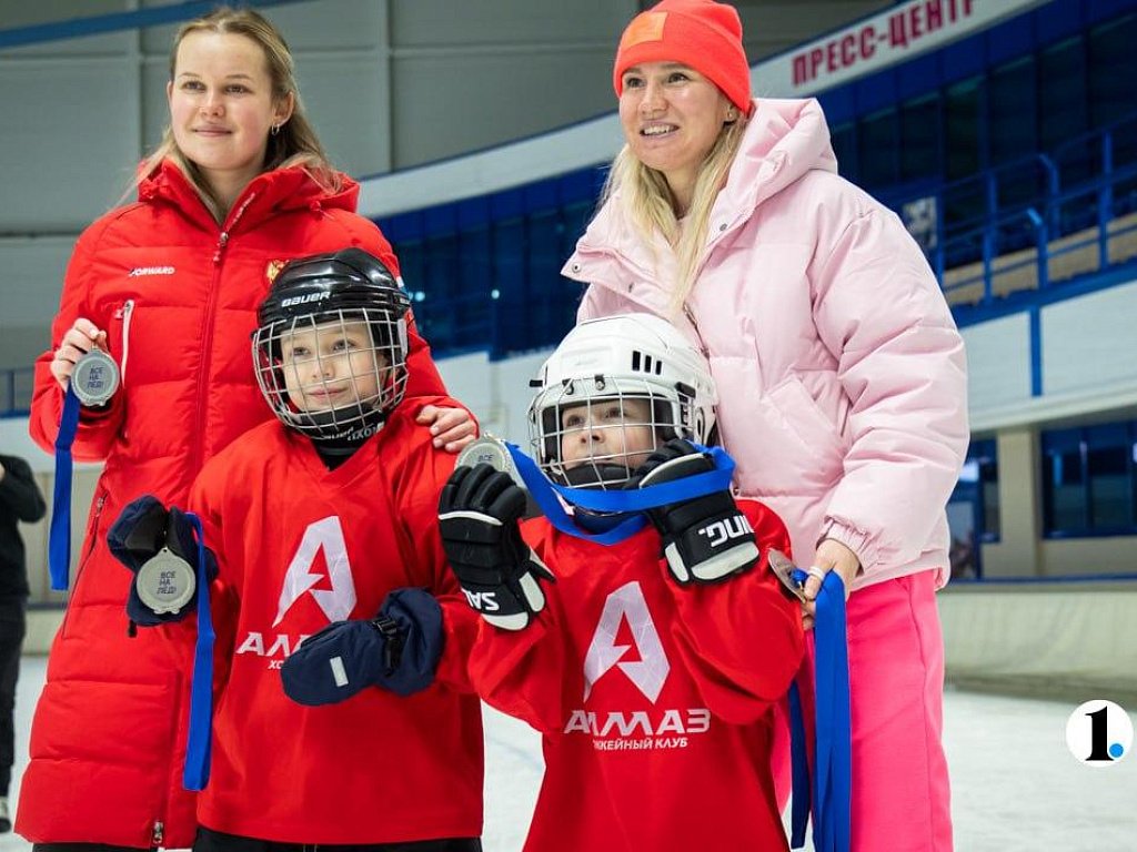 Челябинцы устроили забег во Всемирный День катания на коньках