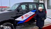Бабушке Байрамбике из Челябинска подарили машину для гуманитарных поездок на СВО