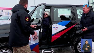 Бабушке Байрамбике из Челябинска подарили машину