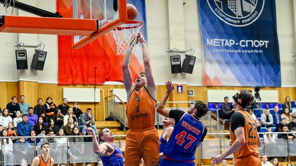 Баскетболисты «ЧБК» победой поздравили ветеранов «Динамо» в матче Суперлиги