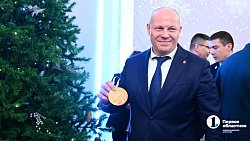 Алексей Текслер дал старт новогодней акции «Елка желаний»